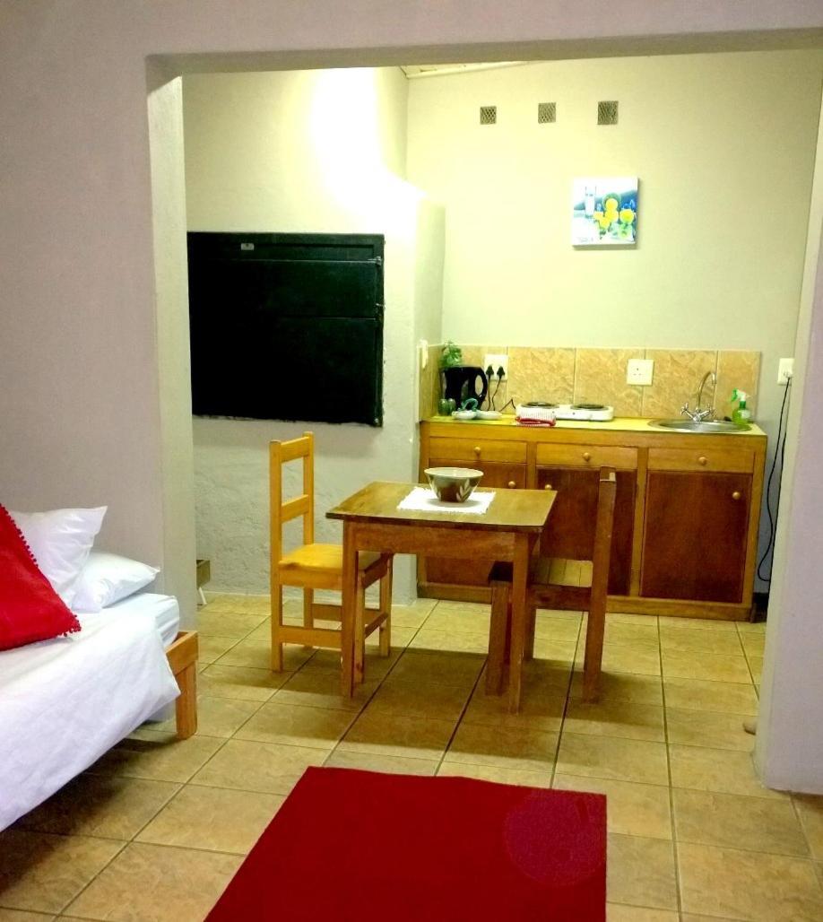 Artkaroo Stay Oudtshoorn Εξωτερικό φωτογραφία